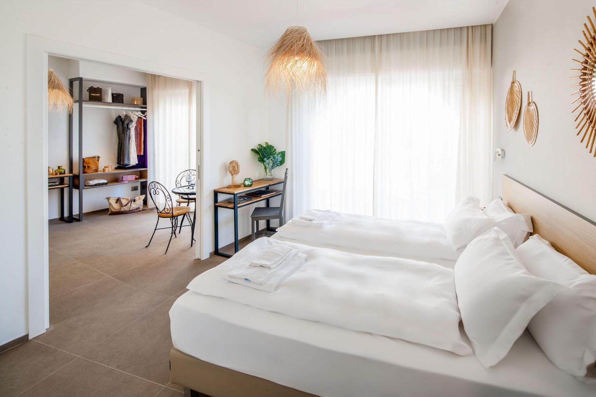 Hotel Moresco 디아노마리나 외부 사진